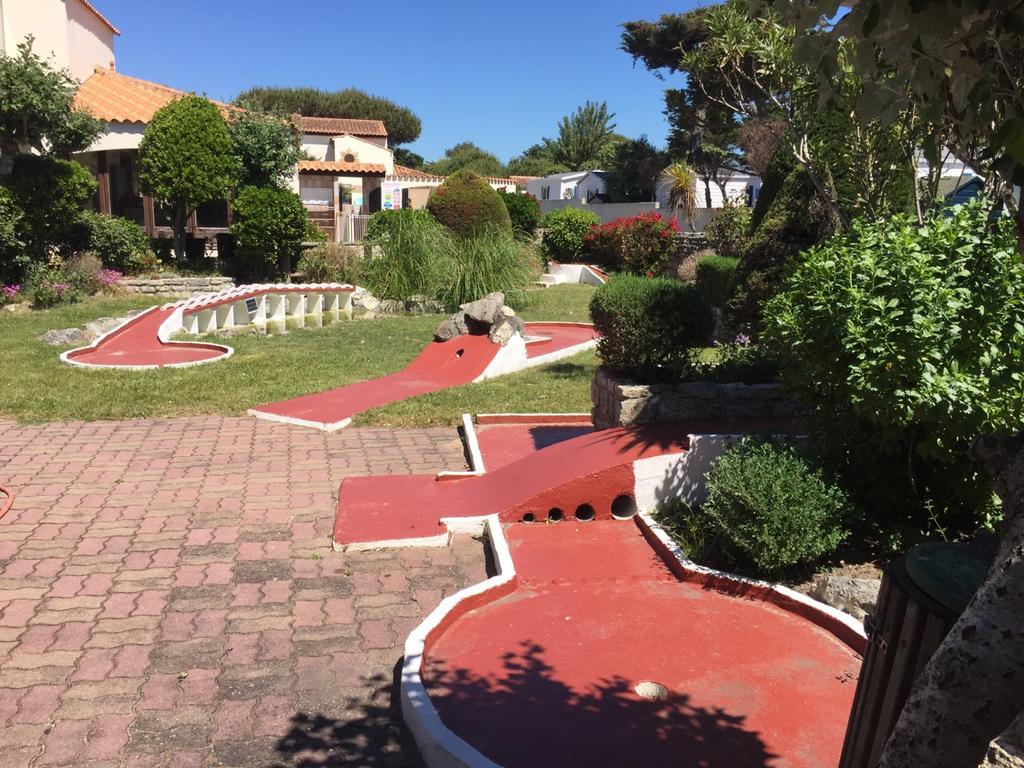 Camping Barataud Saint-Denis-dʼOléron المظهر الخارجي الصورة